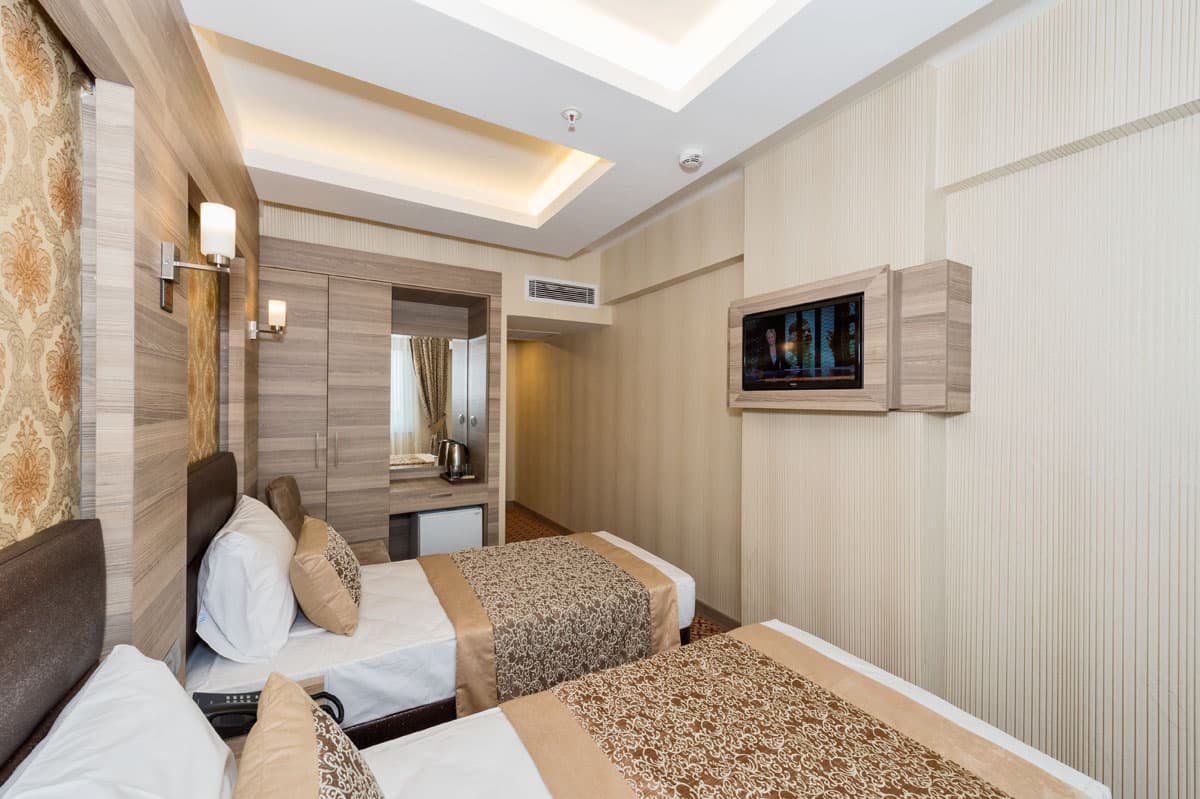 İki tek kişilik yataklı Borz Hotel standart odası — 2. fotoğraf