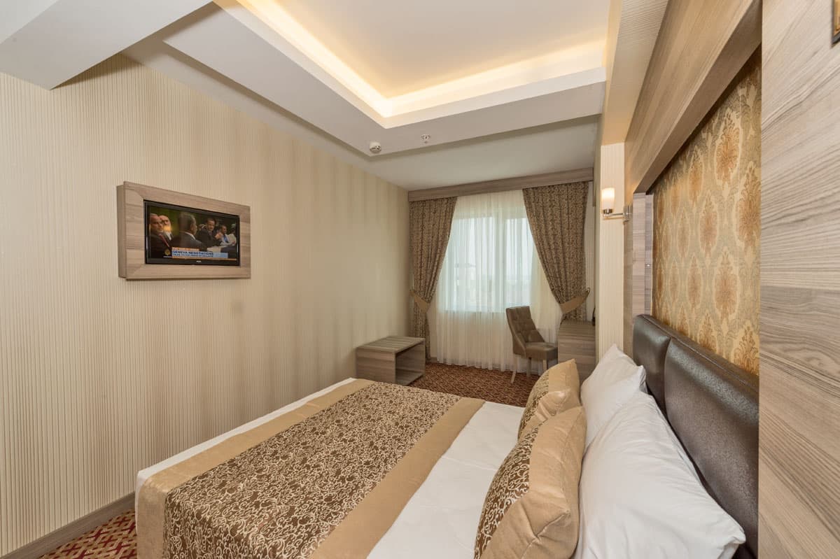 Deniz manzaralı ve çift kişilik yataklı Borz Hotel odası — 2. fotoğraf